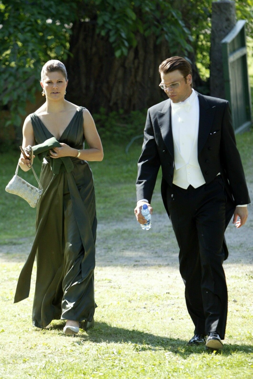 Kronprinsessparet på Gustaf och Rebecka Wiiburgs bröllop år 2007.