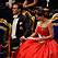 Kronprinsessan Victoria och prins Daniel hand i hand under Nobelprisutdelningen 2014.