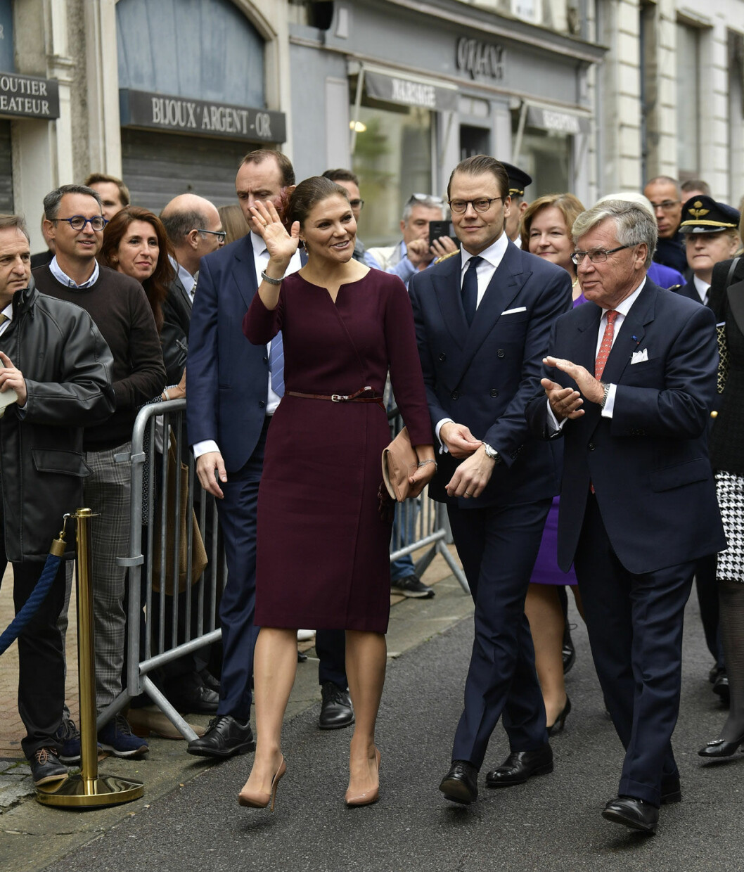 Kronprinsessan glänste i en ny klänning från Camilla Thulin. Victoria glänste i en ny klänning från Camilla Thulin.