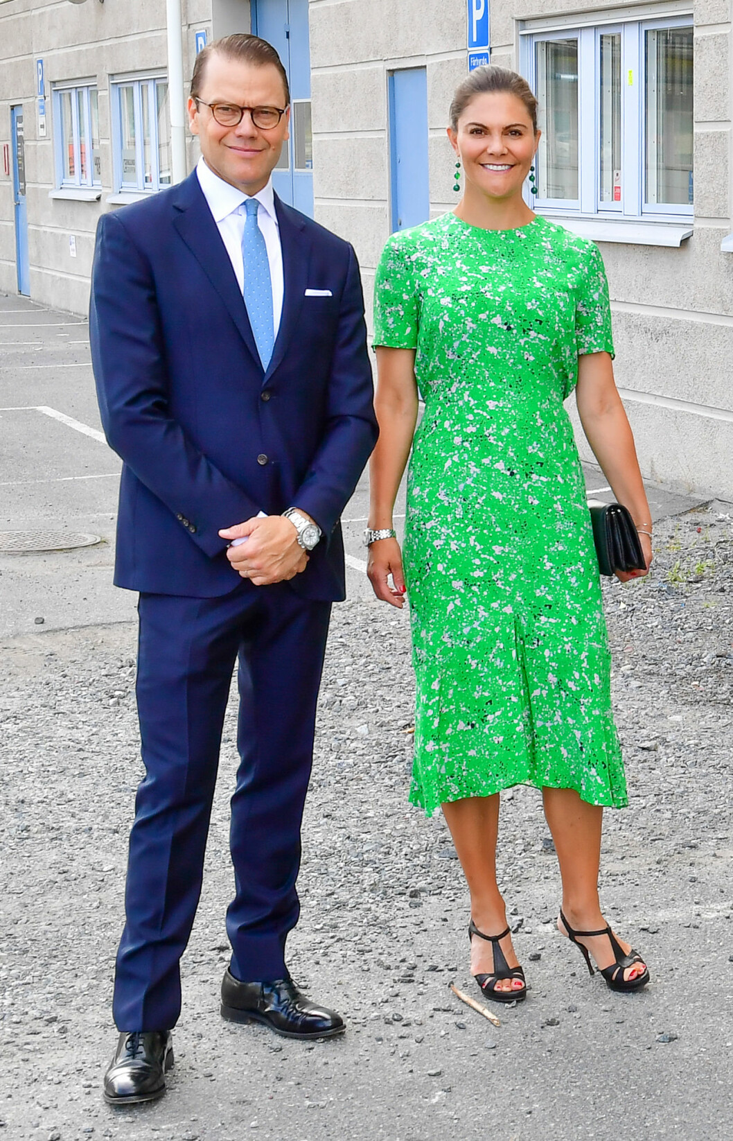 Victoria och Daniel är igång efter semestern. Kronprinsessan Victoria och prins Daniel hos ateljéföreningen WIP-sthlm