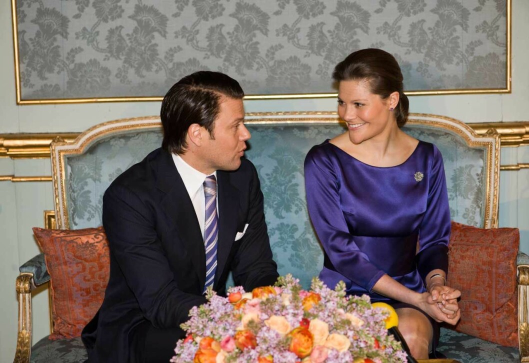Daniel och Victoria eklaterar sin förlovning. Daniel och Victoria