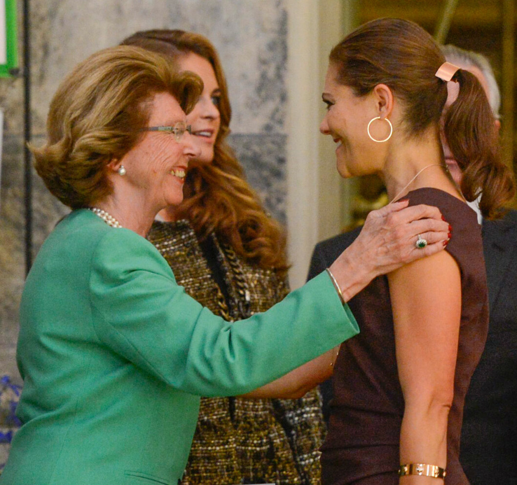 Victoria med sin kära gudmor. Prinsessan Désirée med kronprinsessan Victoria och prinsessan Madeleine