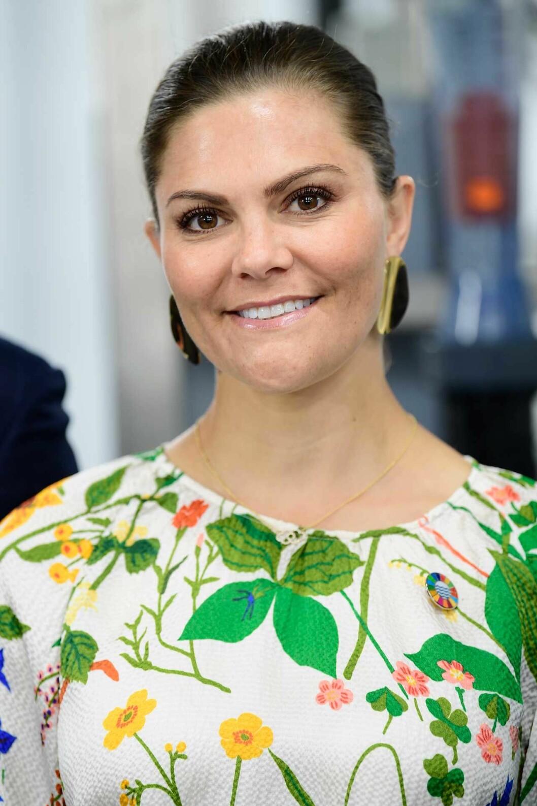 Kronprinsessan i örhängen från Edblad. Victoria