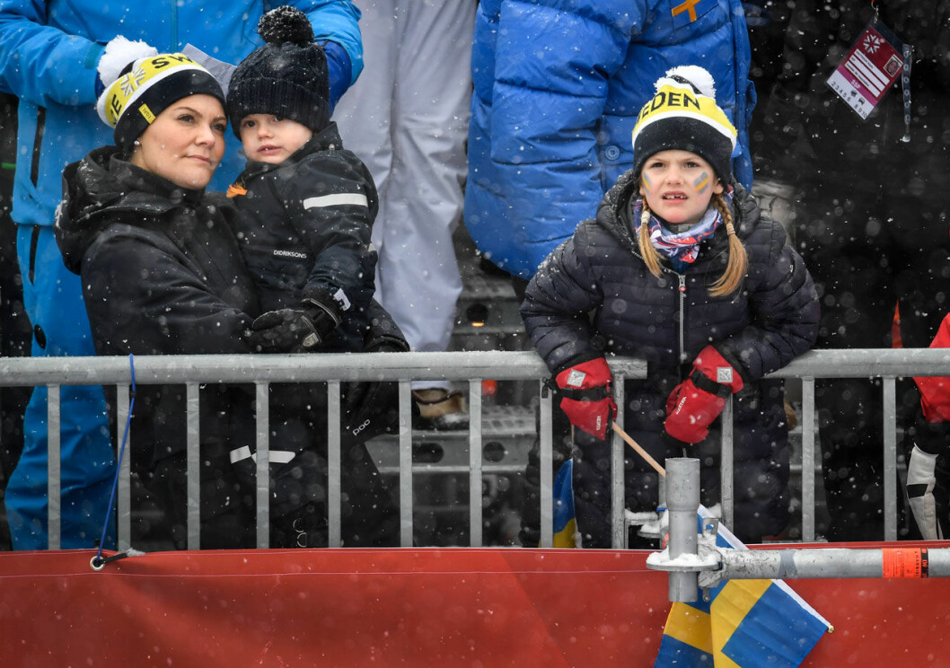 Kronprinsessparet tog med Estelle och Oscar till Åre.