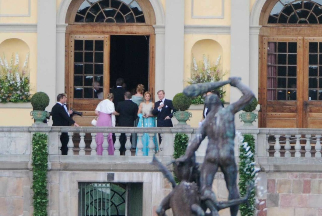 Den privata festen inför kronprinsessan Victorias bröllop hölls här, på Drottningholms slott. Den privata festen inför kronprinsessan Victorias bröllop hölls här, på Drottningholms slott.