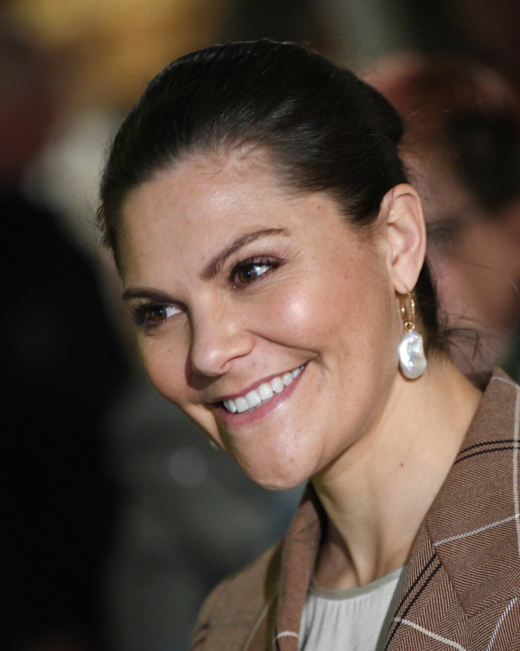 Kloka Victoria. Vilket bra beslut! Kronprinsessan Victoria och beslutet att ge prinsessan Estelle en pudelvalp
