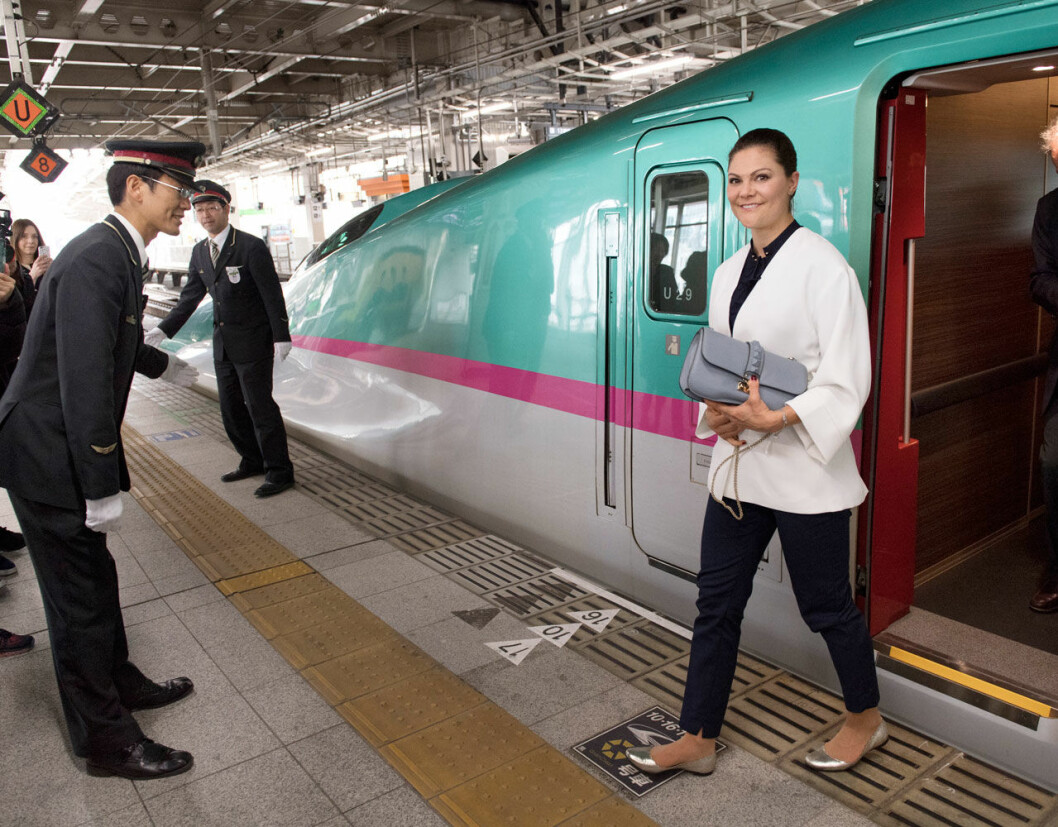 Tunnelbanan i Tokyo är ljusår från den i Stockholm! Kronprinsessan Victoria i Tokyo