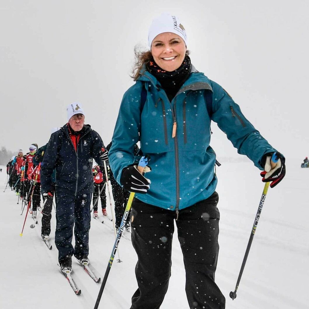 Kronprinsessan landskapsvandrade i Norrbotten, på skidor.