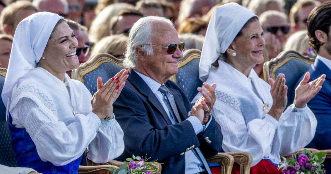 Kronprinsessan och kungaparet.