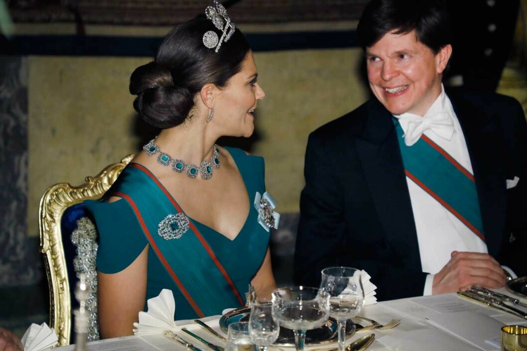 Kronprinsessan fick talmannen till bordet. Kronprinsessan fick talmannen till bordet.