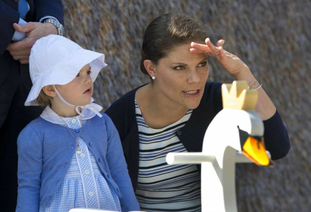 Framtida drottning och småbarnsmamma. Inte en helt enkel kombination. victoria och estelle