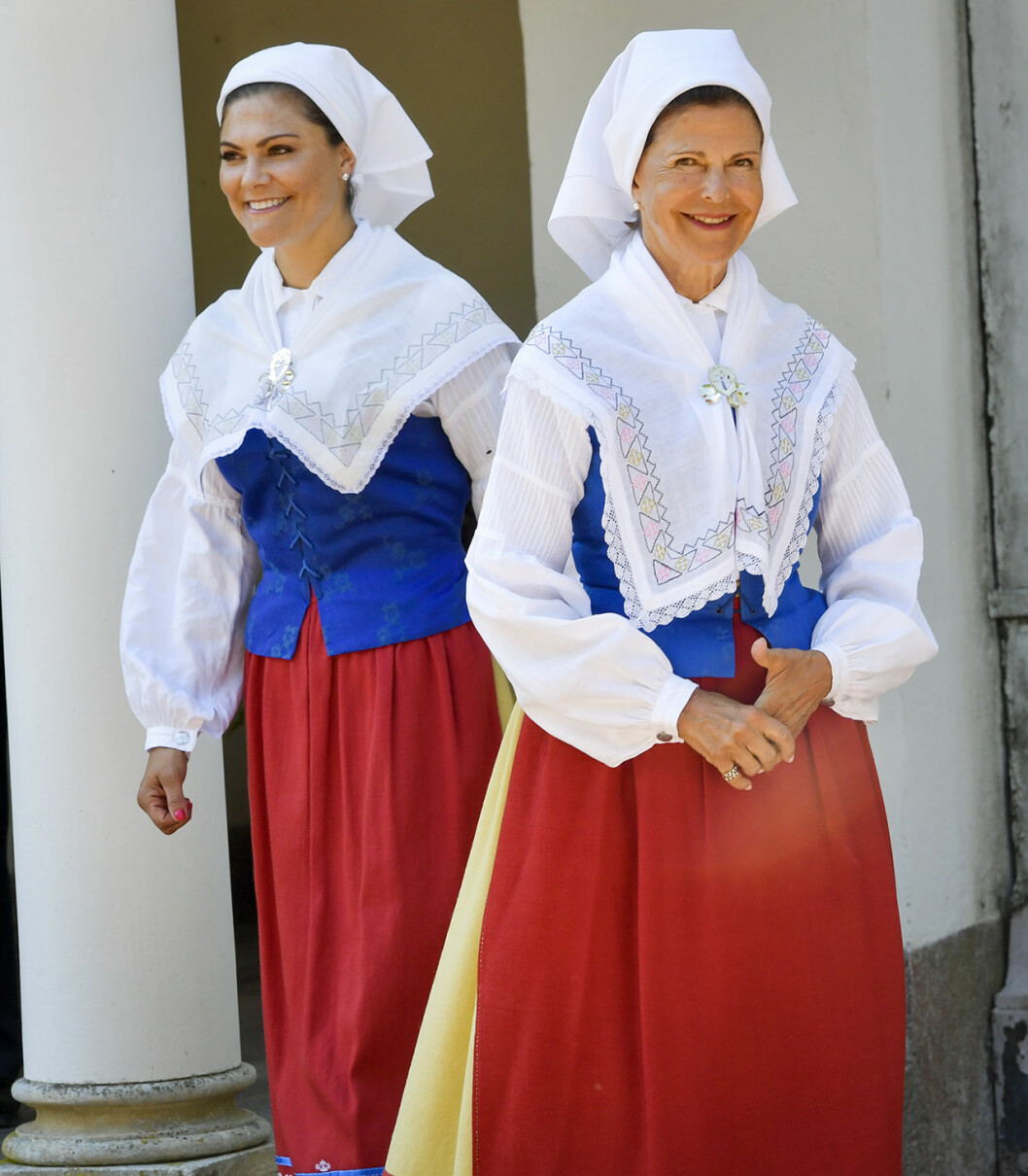 Drottning Silvia och kronprinsessan Victoria på Öland