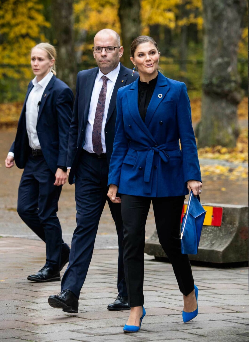 … kronprinsessan Victoria på torsdagsseftermiddagen. Iförd pumps från By Malene Birger.