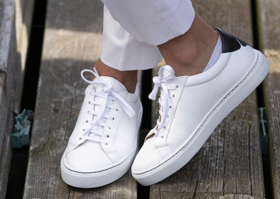 Victoria i sneakers från By Malene Birger. Victoria