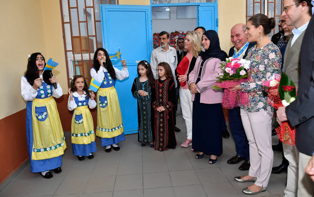 Victoria besöker en skola i Beirut.