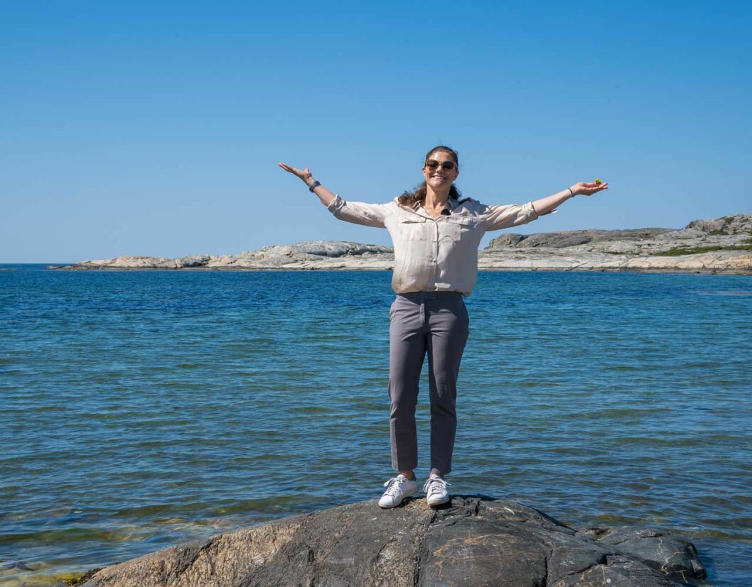 Kronprinsessan Victoria har vårkänslor under sin landskapsvandring på Nord- och Sydkoster vid Kosterhavet i Bohuslän.