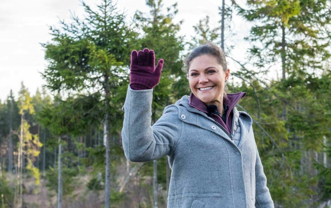 Kronprinsessan Victoria i Glaskogens naturreservat under landskapsvandringen i Värmland.