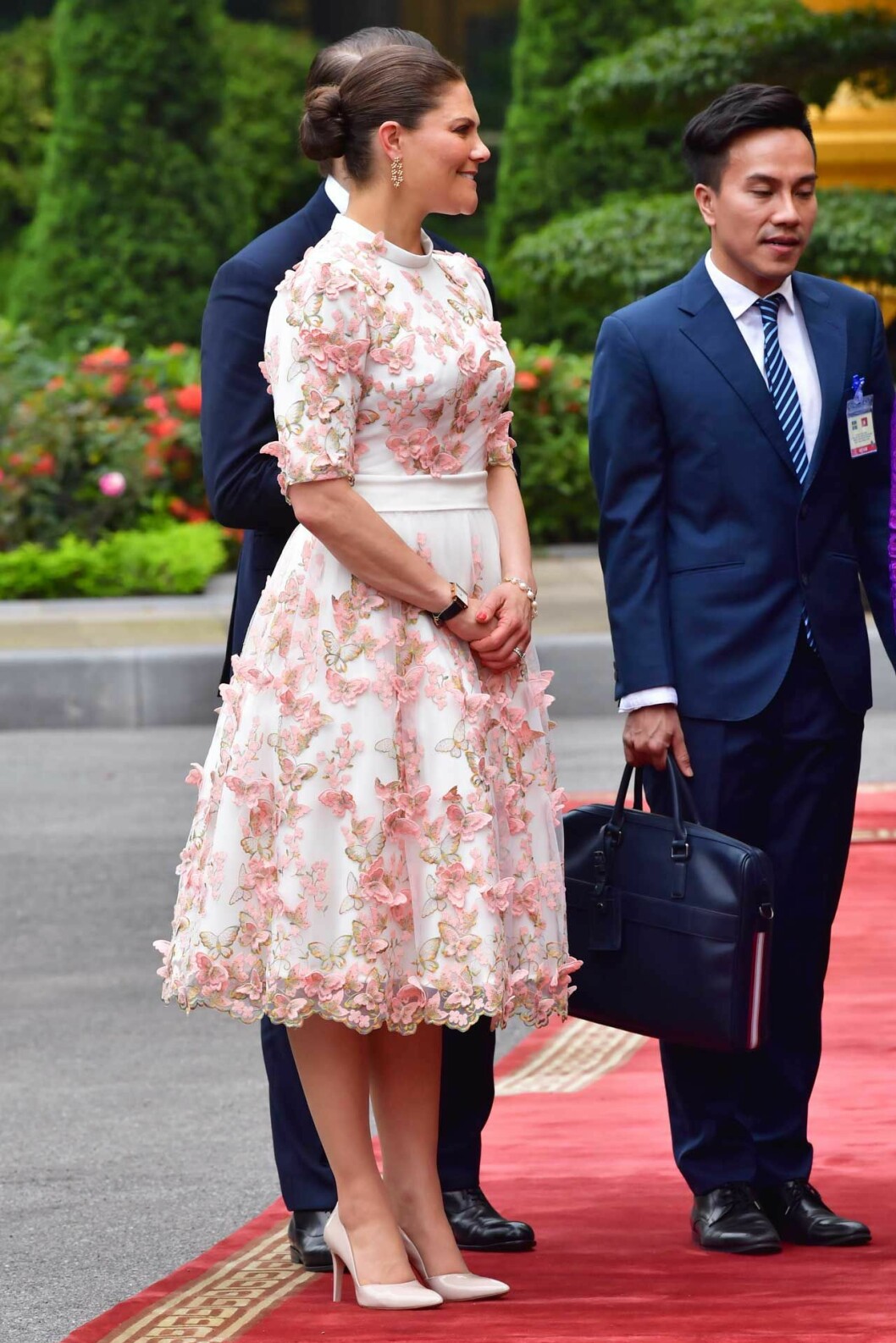 Kronprinsessan Victoria i specialsydd klänning från Pär Engsheden. Victoria i Pär Engsheden
