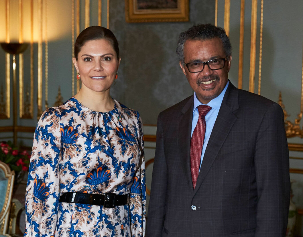 Kronprinsessan Victoria med WHO:s generaldirektör. Kronprinsessan Victoria med WHO:s generaldirektör Tedros Adhanom Ghebreyesus.