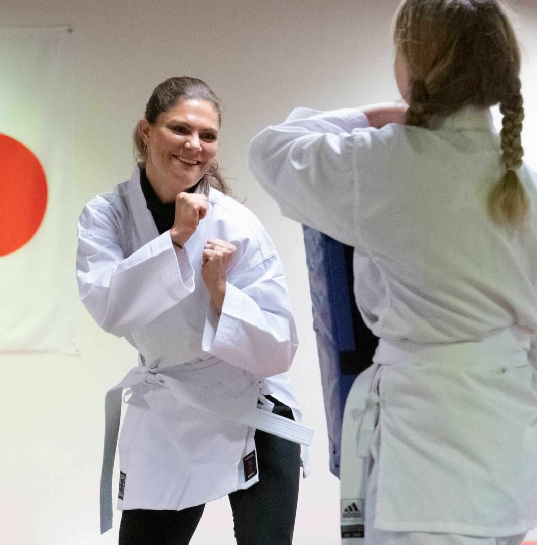 Kronprinsessan Victoria tränar karate på karateklubben Yujin-kai Shotokan i Ängelholm, en aktivitet arrangerad av organisationen Aktivitet Förebygger.