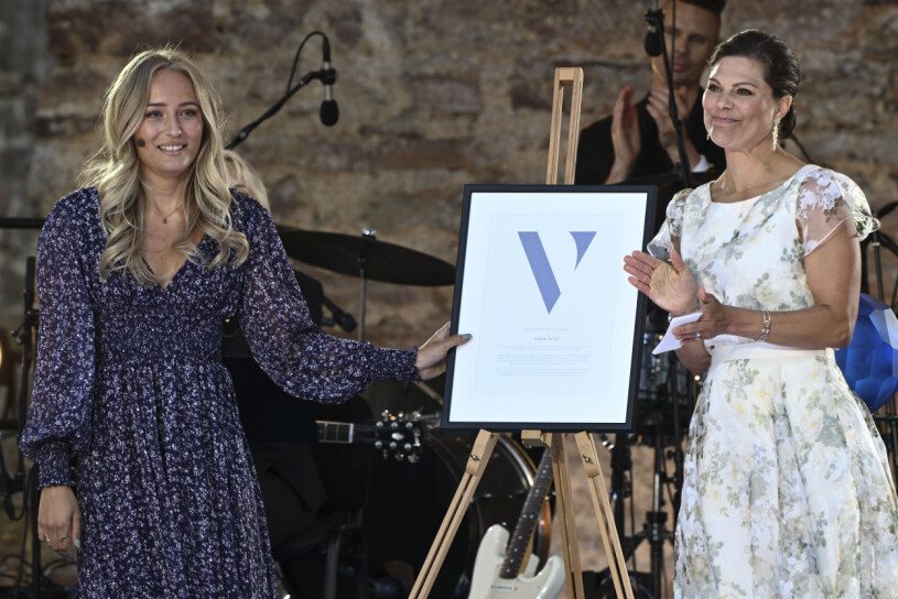 Ebba Årsjö och kronprinsessan Victoria under Victoriakonserten 2022