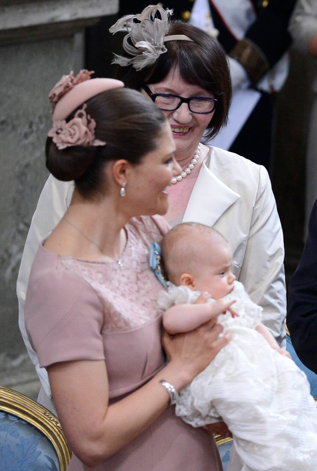 Kronprinsessan Victoria och Ewa Westling på Estelles dop, 2012. kronprinsessan victoria ewa westling