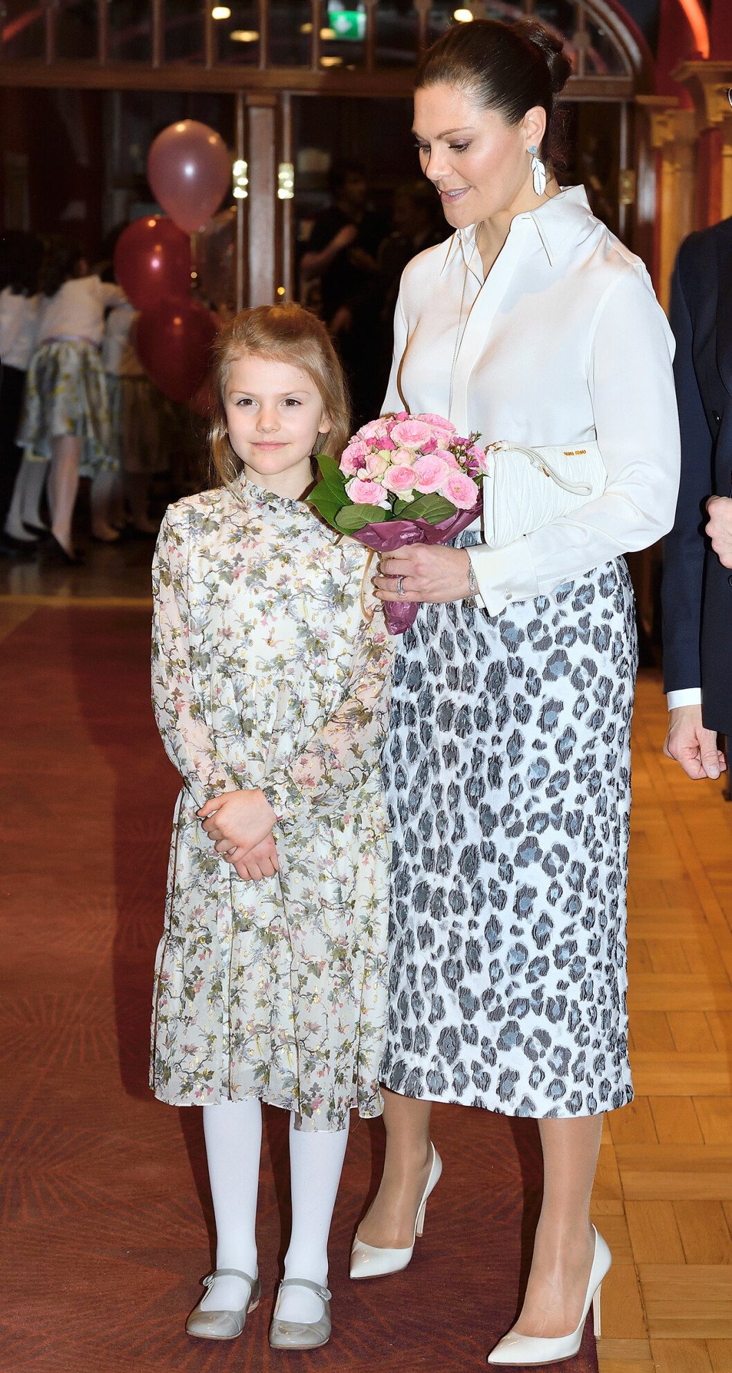 Kronprinsessan Victoria i kjol från Nathalie Schuterman. kronprinsessan victoria Nathalie Schuterman