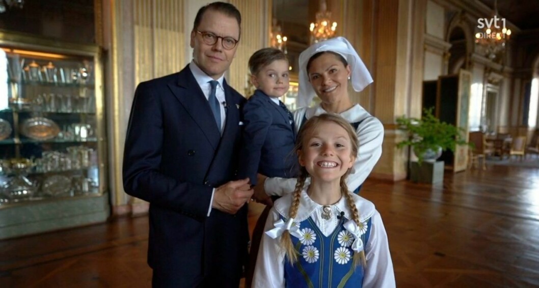 Hela familjen under rundturen på slottet! kronprinsessan victoria prins daniel