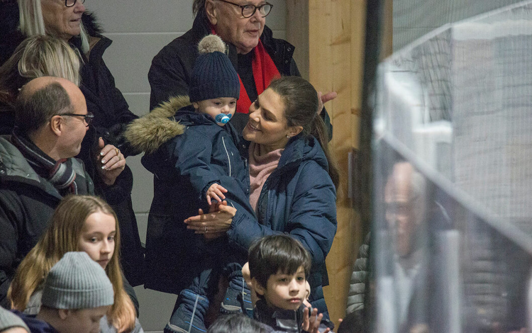 Kronprinsessan Victoria och prins Oscar i Ockelbo. Kronprinsessan Victoria och prins Oscar i Ockelbo.