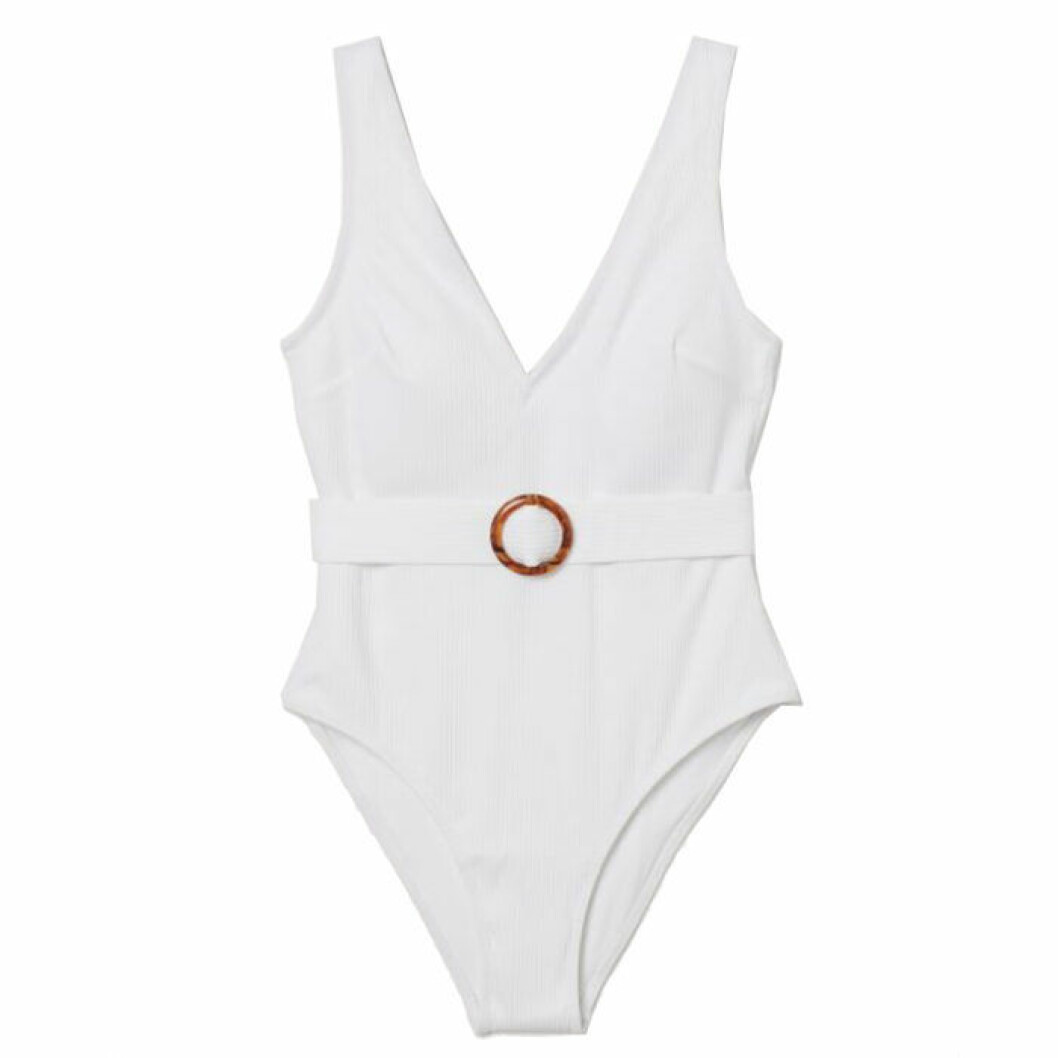 Vit baddräkt med skärp i midjan från H&M