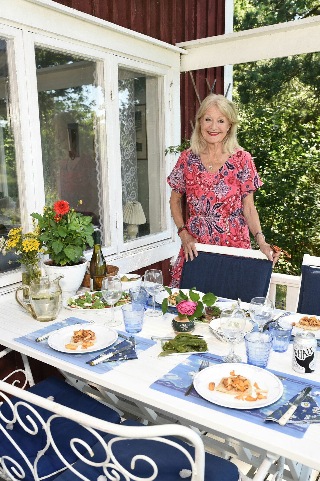Vilken fantastisk lunch Alexandra bjöd på! Skagenröra, sallad, strömming! ”Jag tycker om att laga mat och att det ska finnas mycket gott på bordet.” Vilken fantastisk lunch Alexandra bjöd på! Skagenröra, sallad, strömming! ”Jag tycker om att laga mat och att det ska finnas mycket gott på bordet.”