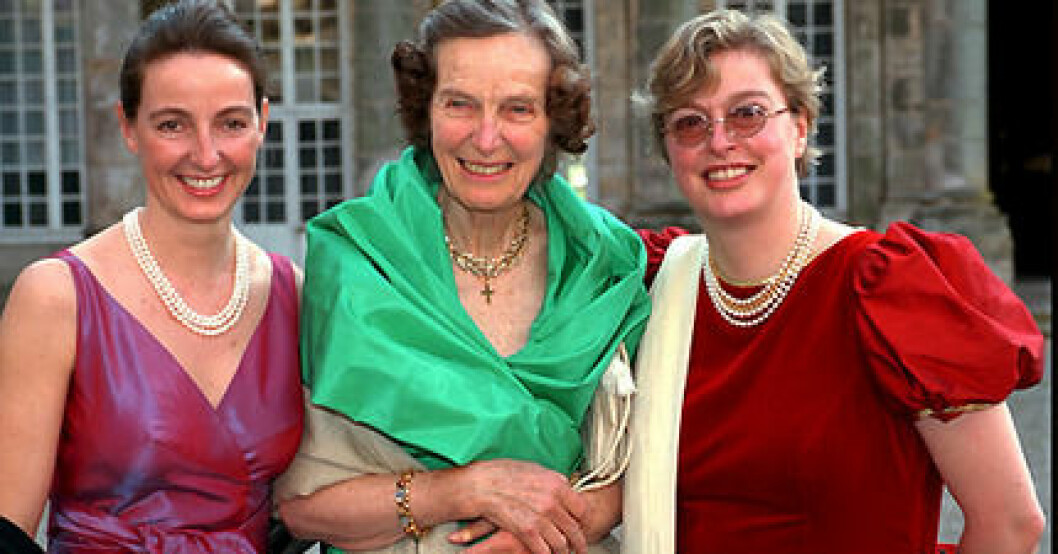 Regina von Habsburg tillsammans med sina döttrar Gabriela och Walburga. En av de sista bilderna på Regina von Habsburg tillsammans med sina döttrar Gabriela och Walburga.