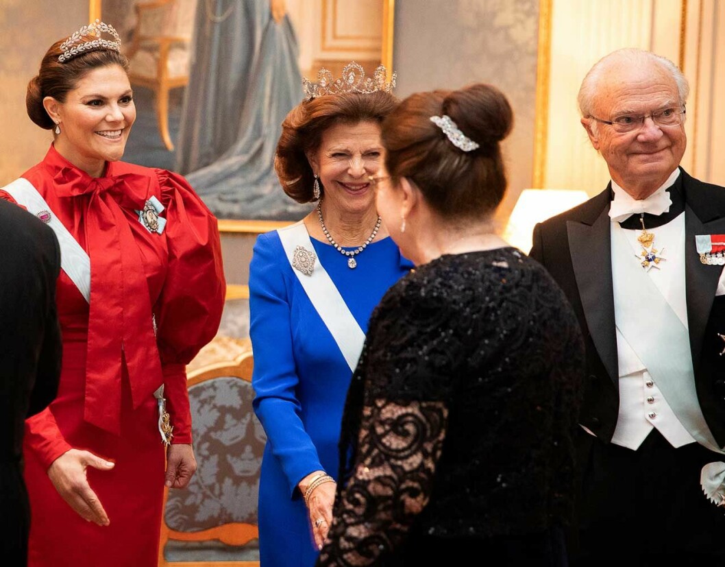 Kungen och drottningen vid 2019 års Nobelmiddag på slottet.