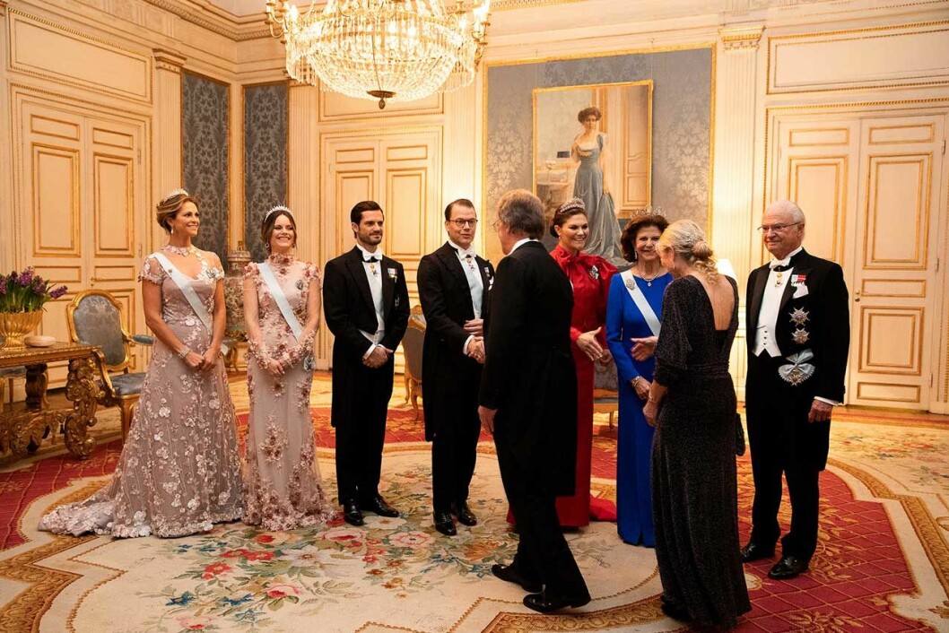 Kungfamiljens personliga hyllning till årets pristagare. Nobelmiddagen på slottet 2019.