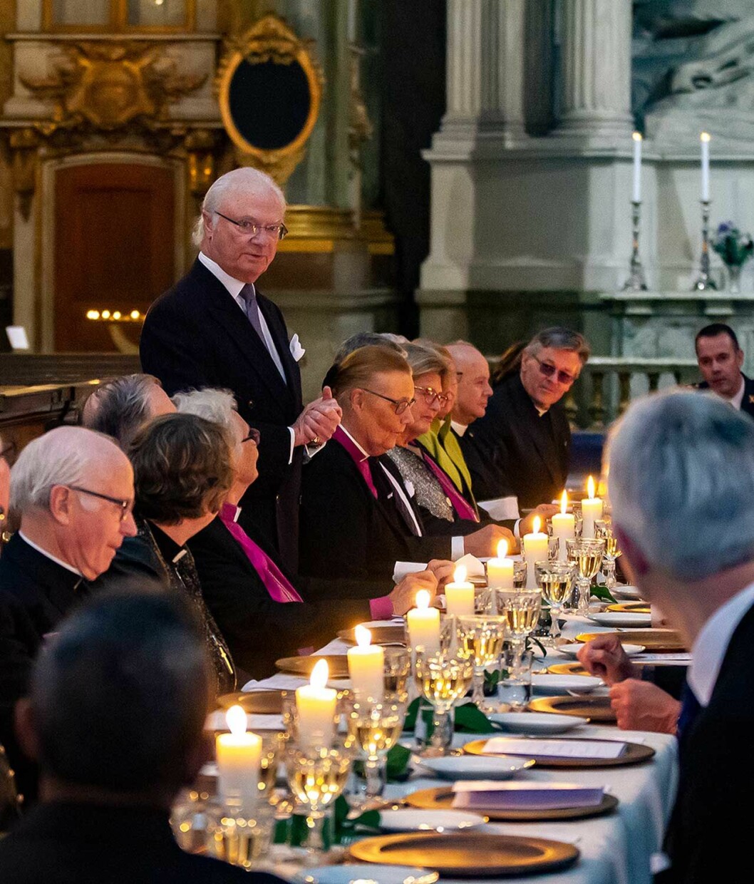 Kungen höll välkomsttalet. Kungen håller välkomsttal vid agapemåltiden under Hovpredikantmötet i Slottskyrkan på Stockholms slott.