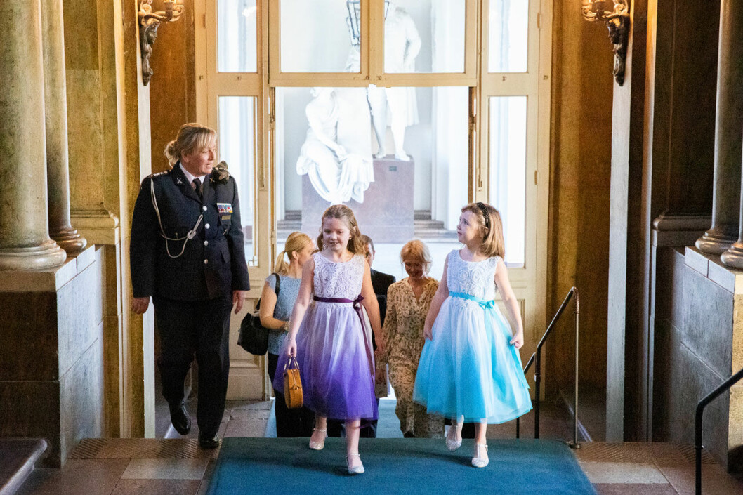 Emilia och hennes syster Maja fick ett kungligt mottagande. Min Stora Dag såg till att cancersjuka Emilia från Trelleborg fick komma till slottet och träffa kronprinsessan Victoria.