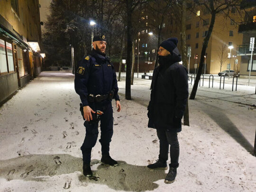 Prins Daniel tillsammans med David Zelada, gruppchef på områdespolisen i Skärholmen. Prins Daniel med David Zelada, gruppchef på områdespolisen i Skärholmen
