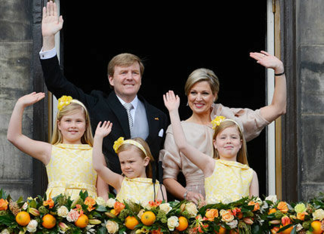 Willem Alexander och Máxima tillsammans med barnen