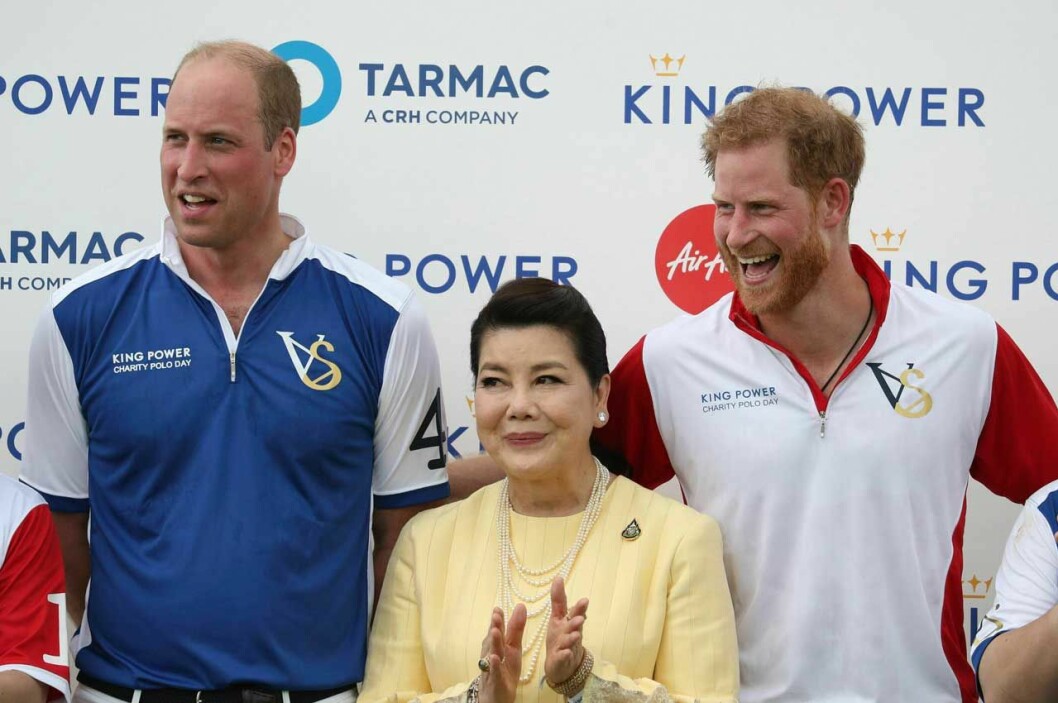 Prins William och prins Harry med Vichai Srivaddhanaprabhas änka Aimon.
