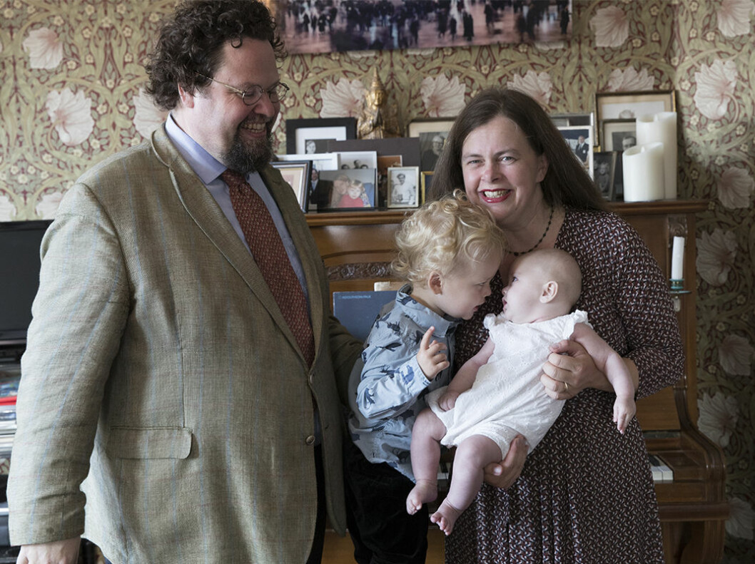 Edward och Gunilla med barnen.
