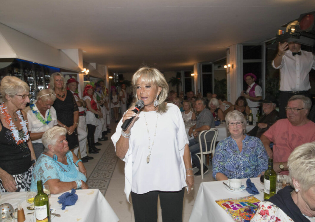 Över 60 år som artist! På senare år har det blivit många uppträdanden på ålderdomshem, på Kanarieöarna eller på privata partyn.