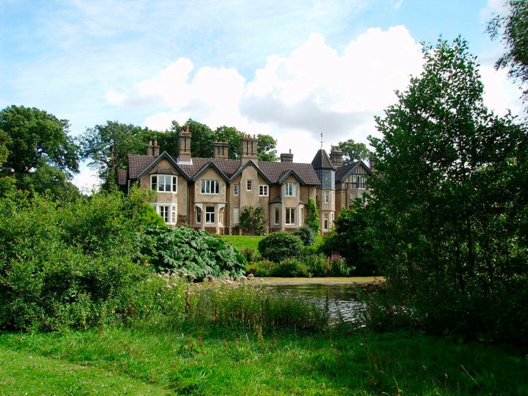 Prins Harry och Meghan har varit och kollat på York Cottage som ligger ett stenkast från drottning Elizabeths privata egendom. York Cottage